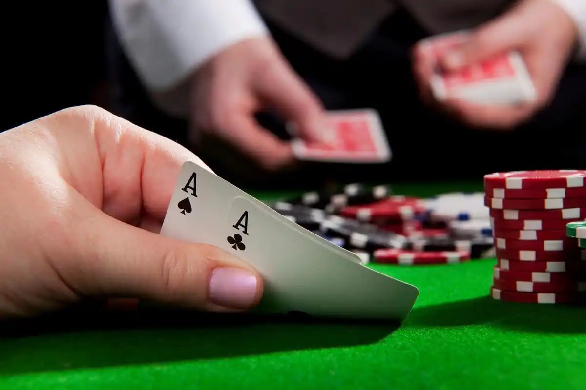 Antarmuka Bet Slip winter slot menampilkan taruhan sportsbook dan live dealer